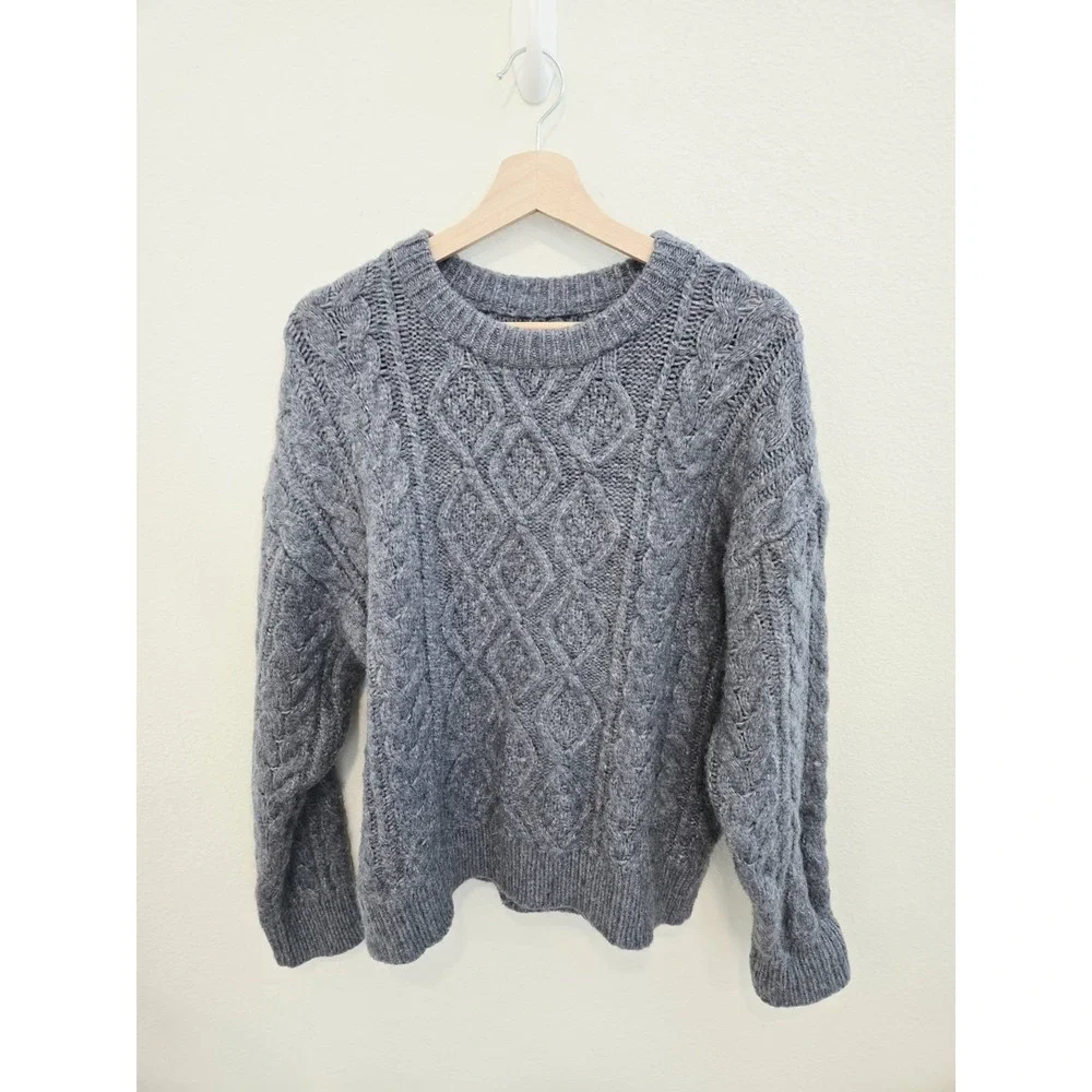 Daily Drills Gray Cable Knit‎ Sweater Granola Girl Size Small